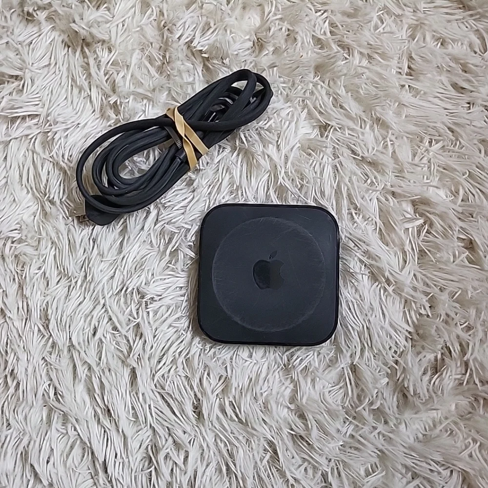 Apple TV A1469 (3rd Generation) HD Media Streaming Device - No Remote